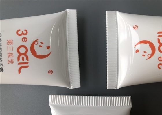 30g White Hand Cream Tube Packaging Chamomile Offset Glossy Printing With Flip Top Cap